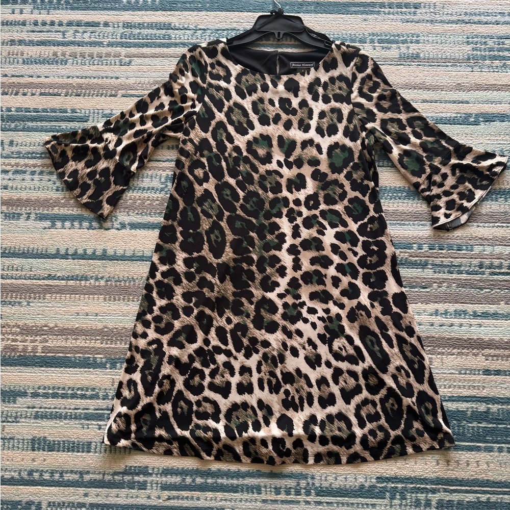 Jessica Howard Animal Print Dress-lined, bell sleeve sz 8
